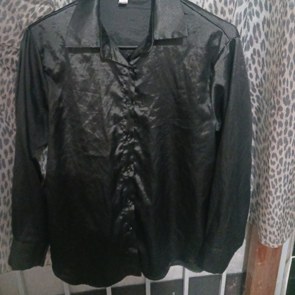 Women Black Silk Buttoned Long Sleeve Shirt - Picture 4 of 8